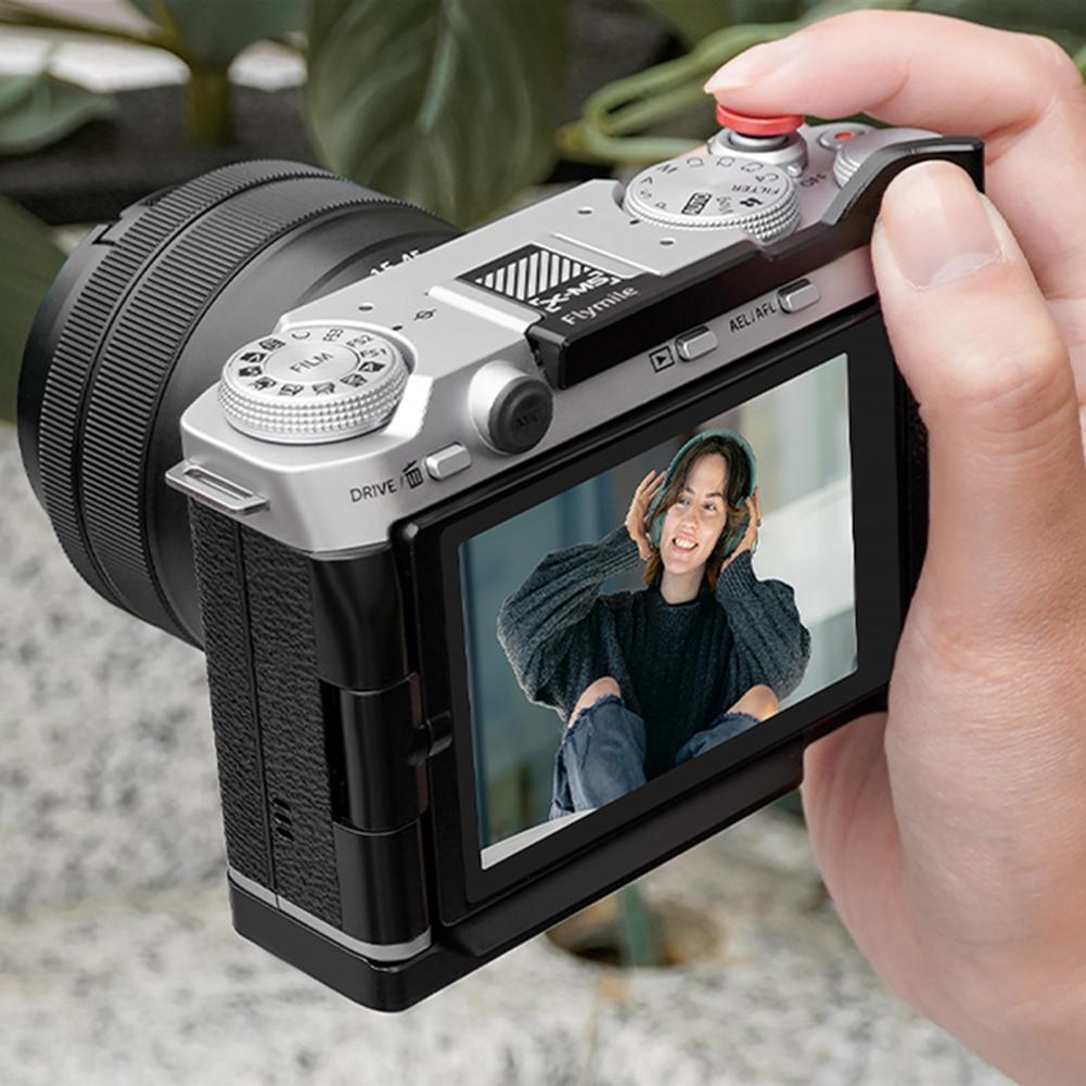 Hot Shoe Cover with Shutter Release Button Built-in Silicone Pads Camera Thumb Rest Thumb Up Grip for Fujifilm XM5 Fuji X-M5