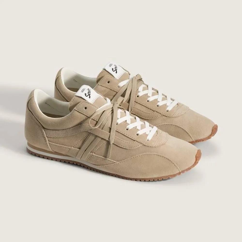 Vans Premium Super Low Pro Trainers Suede Beige VN000Z064MG 129771 265