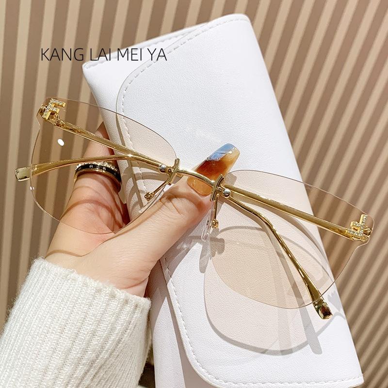 

Трансграничные европейские и американские солнцезащитные очки без оправы квадратной формы для женщин, модные очки с обрезанными краями в большой оправе