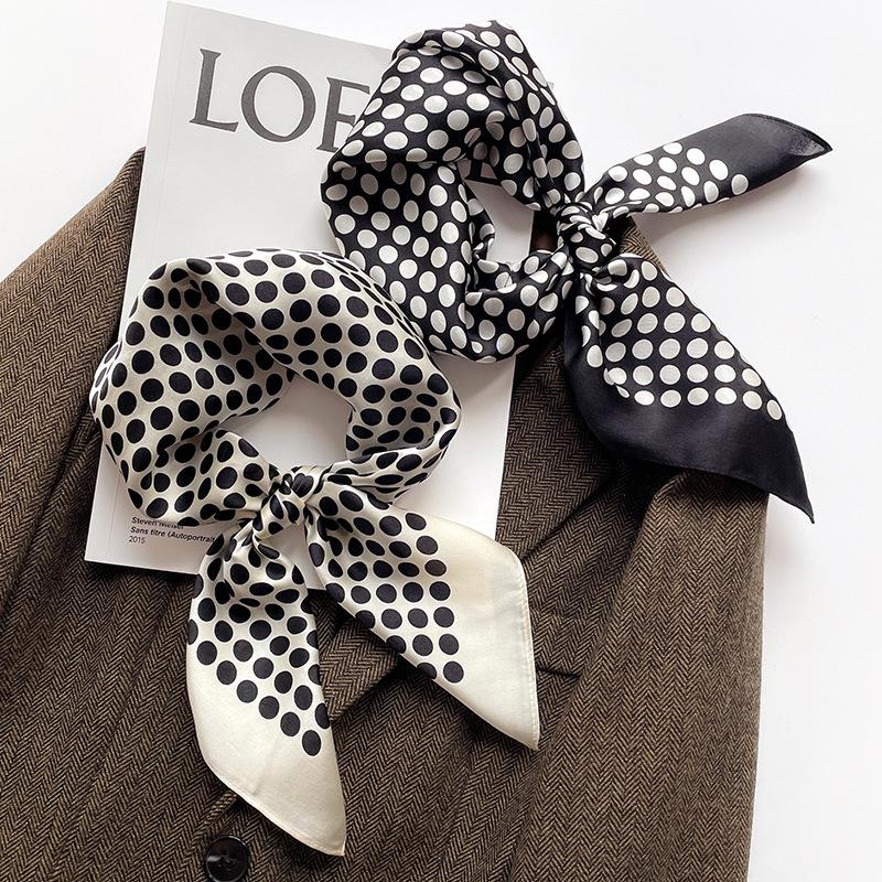 1116 New Fashion Polka Dot Classic Pattern Mulberry Silk Occupational Warm Scarf Decorative Small Square Scarf Spot