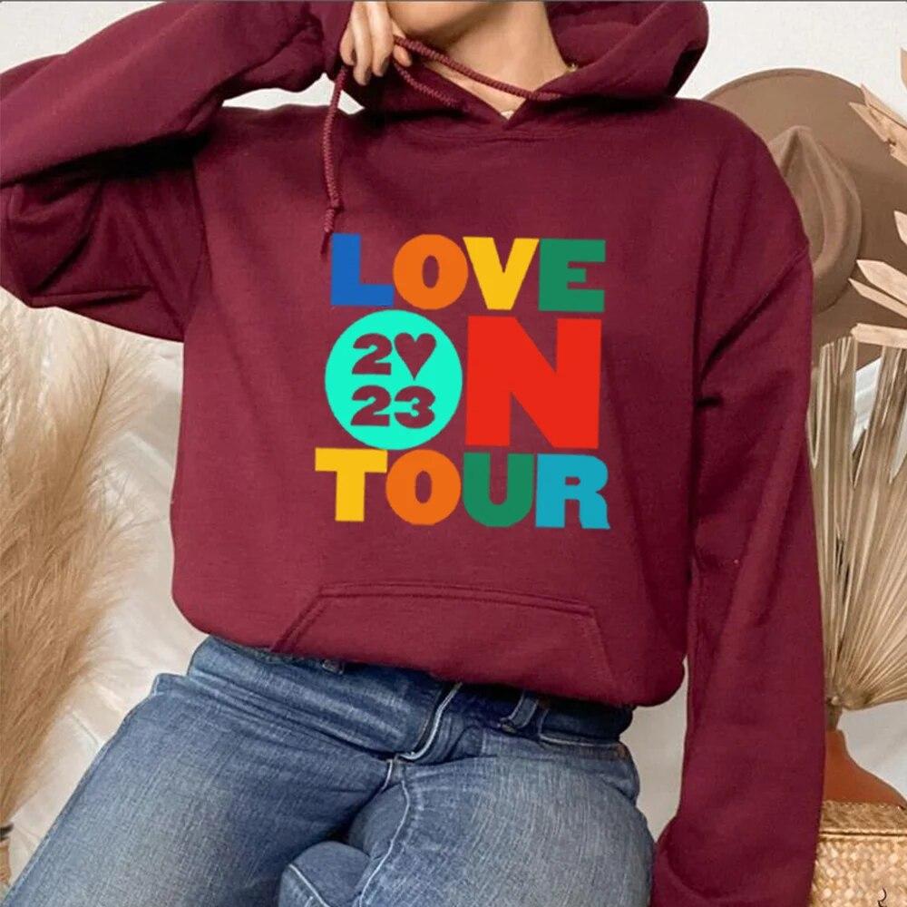 Love on Tour 2023 Moletom com capuz Moletom com capuz da moda HS Moletom com capuz Bíblia HS Love on Tour Moletom com capuz estético HS Concert Moletom casual unissex