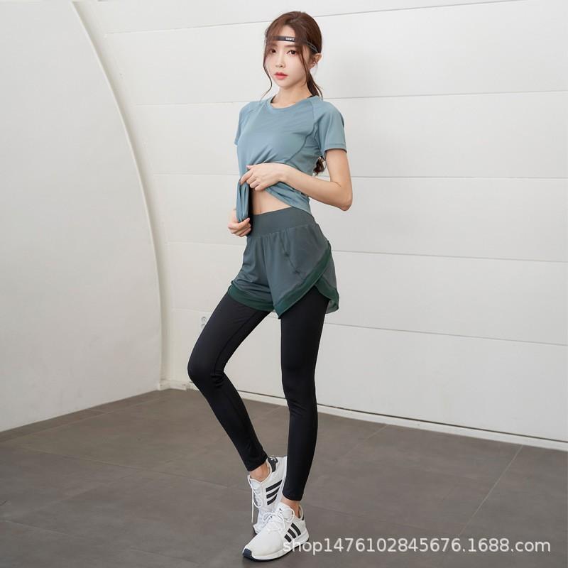 Womens Quick-Dry Yoga Set Short Sleeve Top Capri Leggings Breathable Running Fitness Sportswear