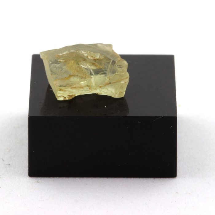 Pierres et Minéraux. Spodumene Hiddenite. 4.95 ct. Konar Province, Afghanistan.