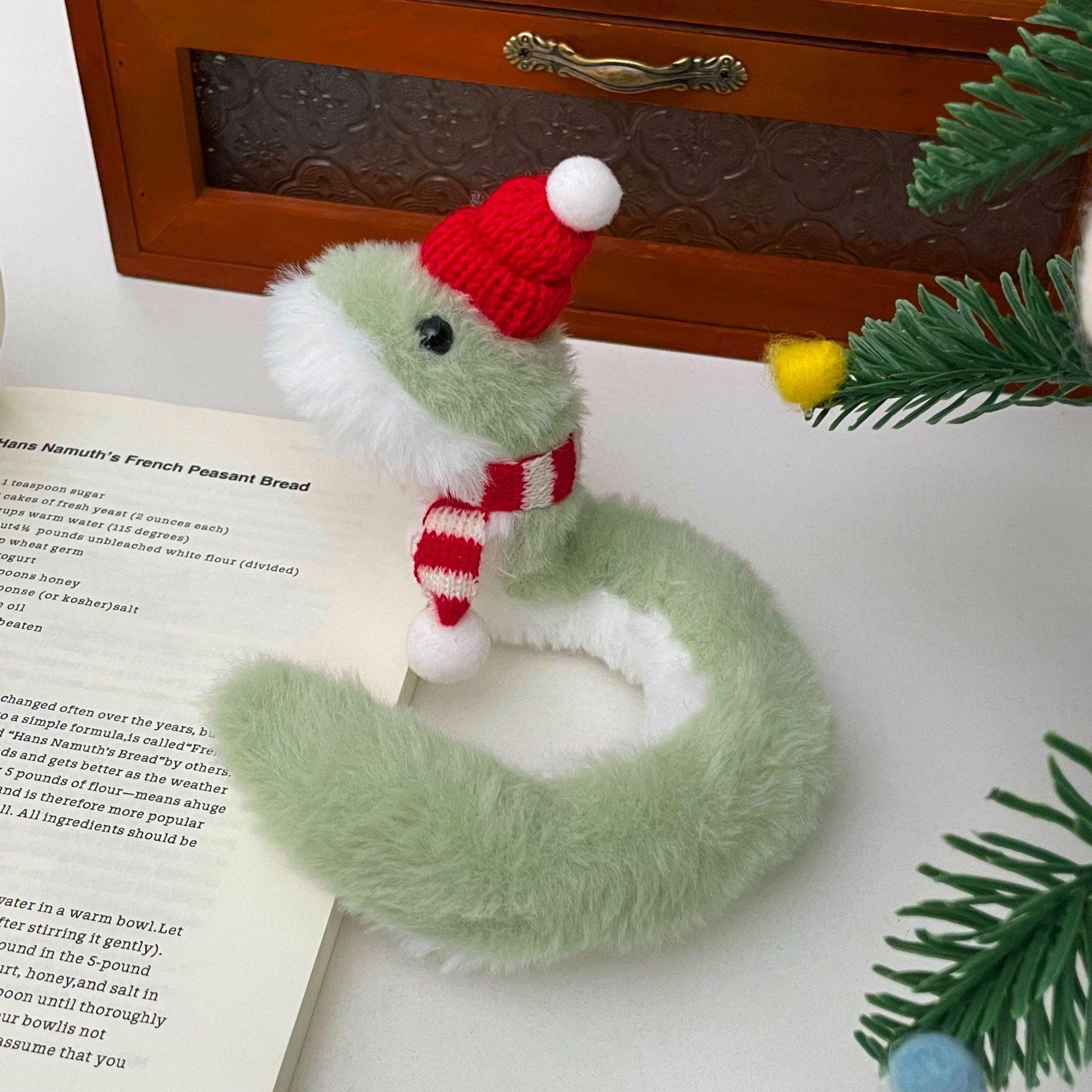 

2025 Green Snake Plush Pendant - Cute Wrap-Around Cartoon Toy, Year of the Snake Mascot. 40 cm Length