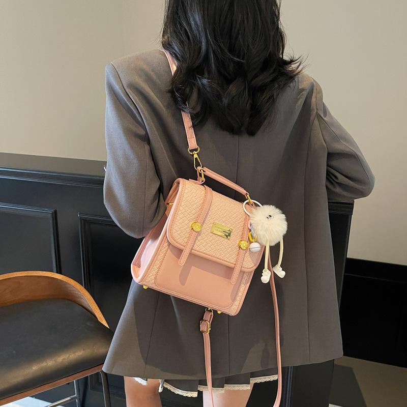 2025 new temperament fashionable versatile casual small backpack women's high sense of foreign style trend going out simple backpack