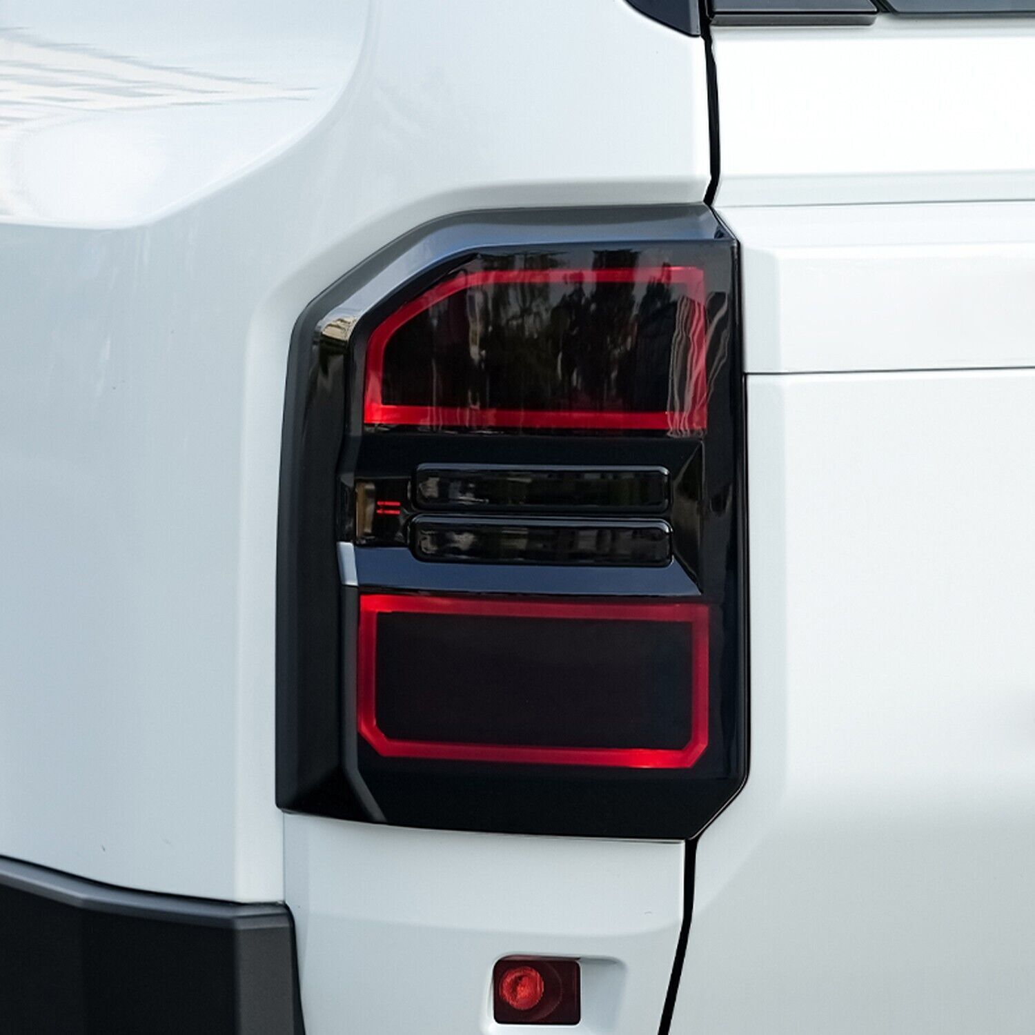 Rear Tail Lamp Brake Light Cover Shell Housing Fits Land Cruiser LC250 2024-2025