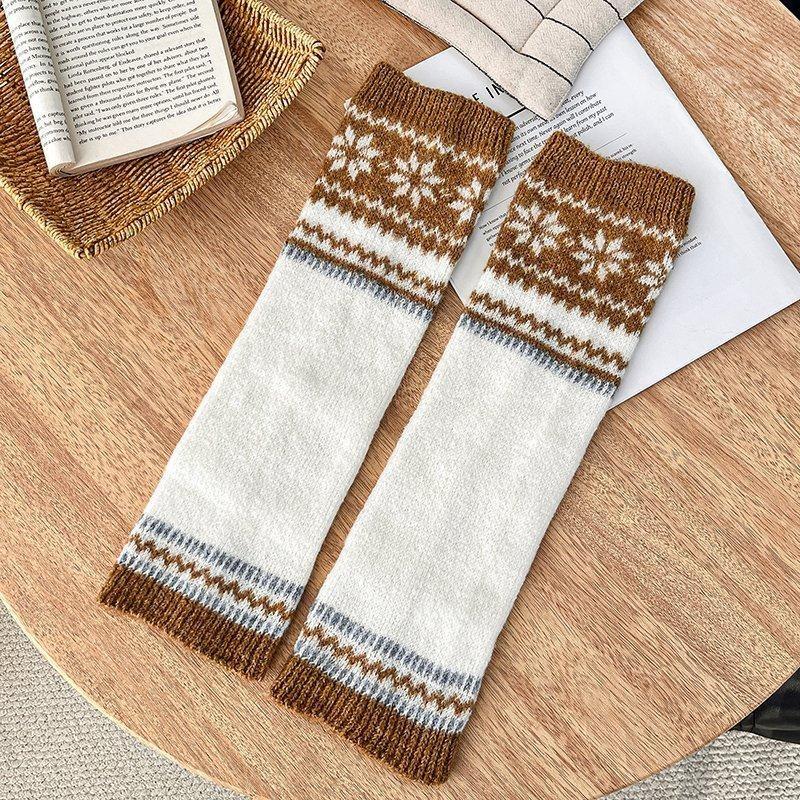 Fell Island Wool Pile Sock and Boot Set for Women In Autumn and Winter, Retro Style, Thick and Warm, Snow Boots Leg Coverings