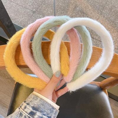 Women's Plush Headband - 2024 New Autumn/Winter Collection: Chic & Cute Hair Accessory