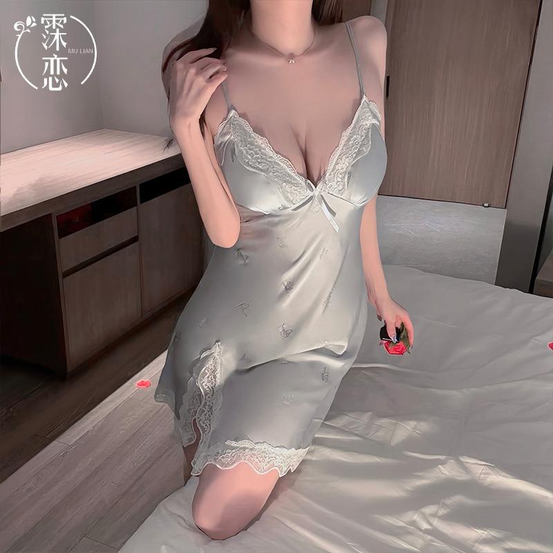 Sexy underwear women with chest pads, sexy suspenders, side split butterfly printing, pure desire