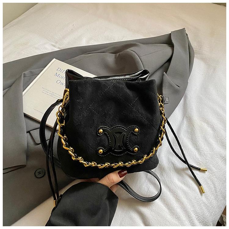 Commuter simple diamond bucket bag women's 2025 new fashionable large-capacity casual foreign style shoulder messenger bag