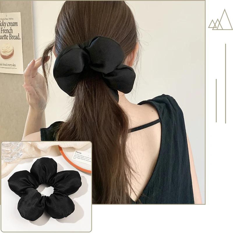 Weiches Kissen Elastisches Haarband Scrunchie für Frauen Luxus Design Große Blume Gefüllt Baumwolle Einfarbig Satin Pferdeschwanzbinder Accessoires