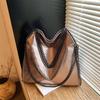 2026 New Arrival Women's Metallic Color Tote Bag Fashion Chain Shoulder Bag Large Capacity Foldable Commuter Handbag for Ladies