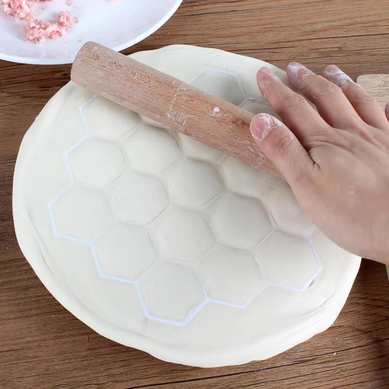 19 Hål Rysk Ravioli-tillverkare Dumplingsform PP Pelmeni Köttdumplings-tillverkare Maskin Ravioli-skärare Köksredskap Prylar