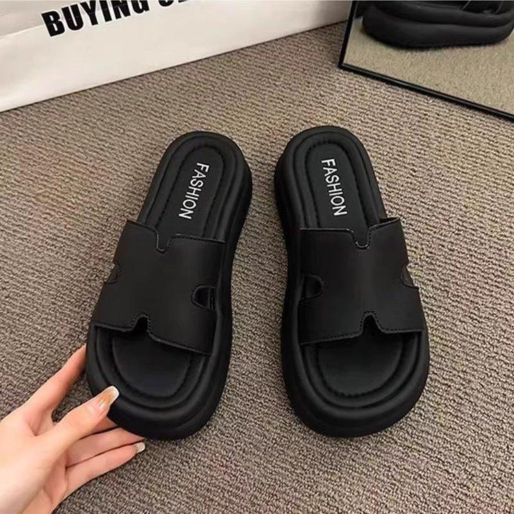 Thick-soled One-word Slippers for Women's Summer Wear 2025 New Models with Skirts French Casual High-end Seaside Beach Sandals