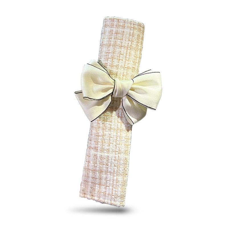 1PC  Flower Shoulder Protector Cartoon Creative Car Seat Belt Shoulder Protector Interior Accessories Princess Bow Decor