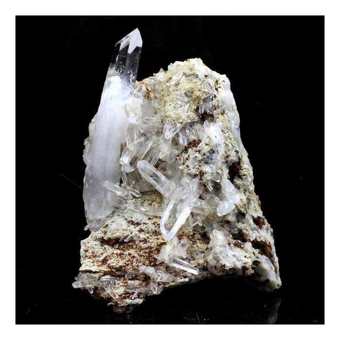 Pierres et Minéraux. Quartz Muzo. 330.5 ct. Vaulnaveys, Isère, France.