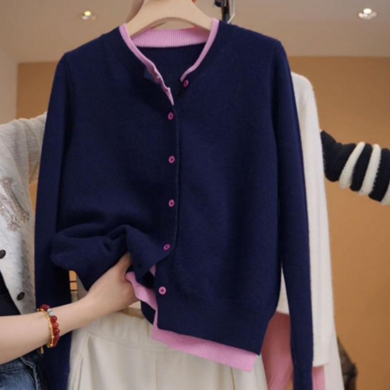 

Autumn and winter contrasting colors fake two-piece knitted sweater women s design sense sweater fashion sweater cardigan jacket One size тёмно-синий