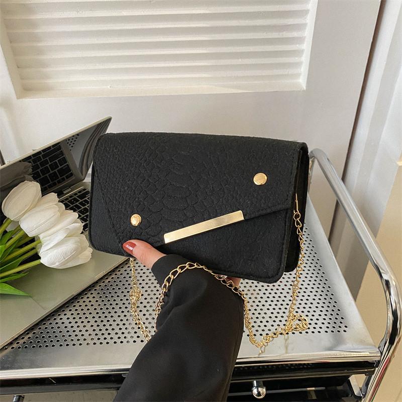 

Fashionable Wool Felt Small Handbag For Women Stylish Versatile Shoulder Bag In Black And Pink чёрный
