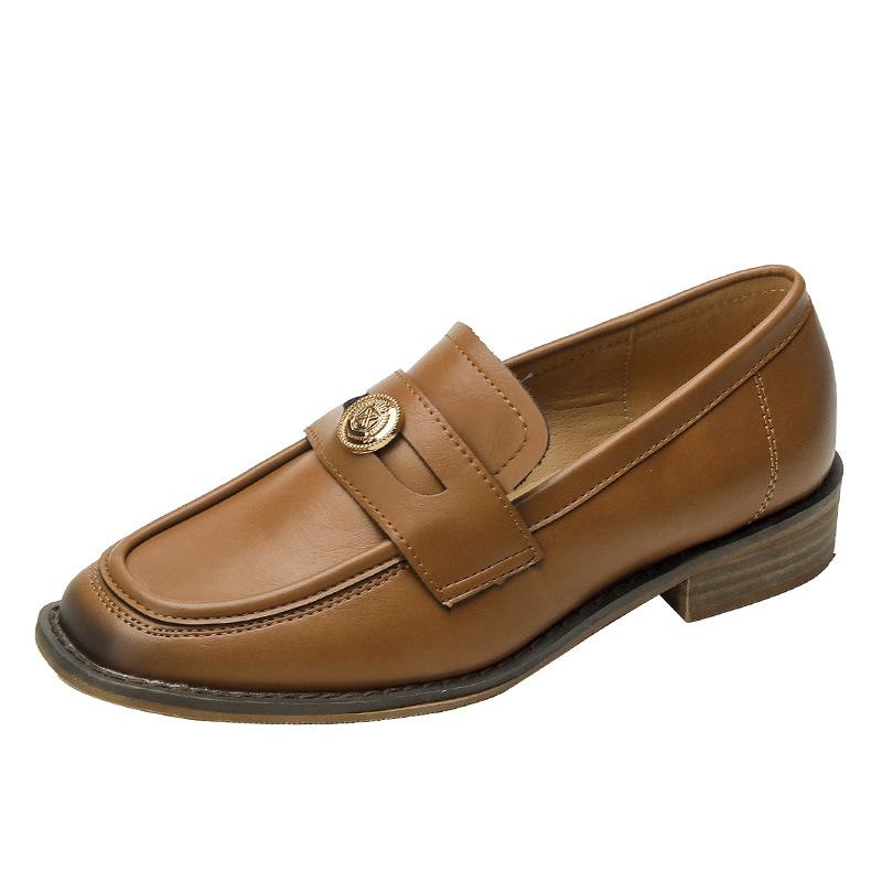 

Индивидуализированная металлическая маленькая круглая пряжка, лоферы с квадратным носком, весна-лето 2025, низкий каблук, маленькие кожаные туфли, толстый каблук, глубокий вырез, одинарные туфли 39 коричневый