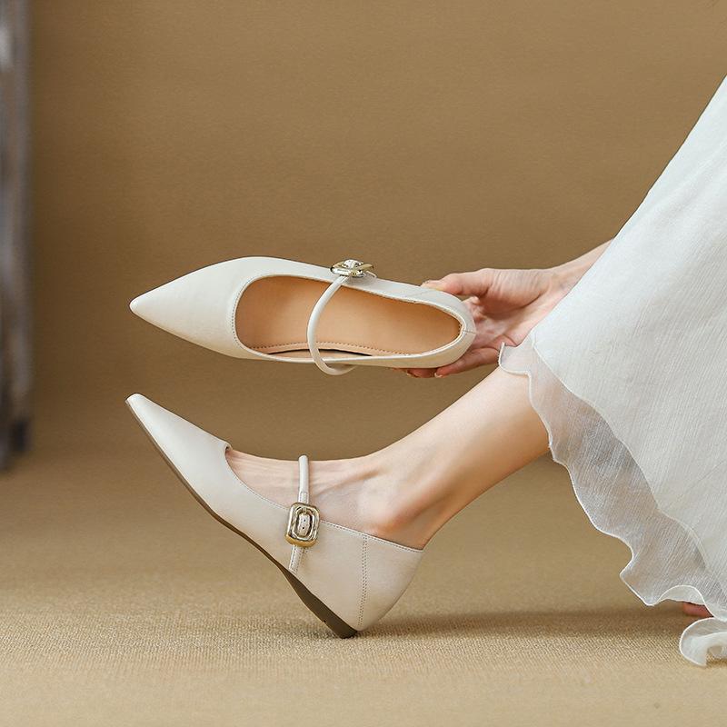 

Inner heightening Mary Jane single shoes women s spring new pointed patent leather thick heel retro grandma shoes commuting about 39 абрикосовый