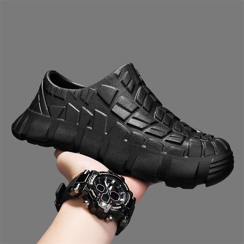 Fashion Men Sandals Oilproof Waterproof Chef Shoes Doctor Nurse Shoes Breathable Garden Sandals Casual Slippers Beach Aqua Shoes