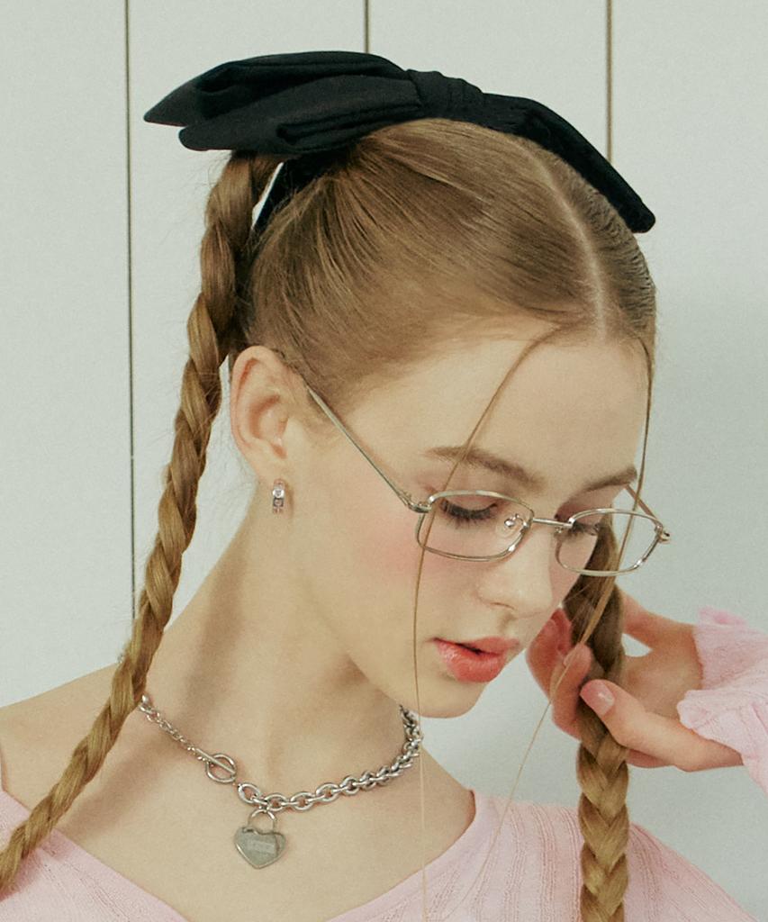 Vvv Asymmetrical Big Ribbon Hairpin _ Black