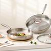 Titanium Stekepanne med Lokk Ripesikker Stekepanne Non-Stick Hammret Kokeutstyr for Gass Elektrisk Induksjonskomfyrer Sunn Matlaging Essensielt
