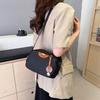 Portable Shell Nylon Crossbody Bag Waterproof Casual Oxford Cloth Dumpling Bag Solid Color Large Capacity Mobile Phone Bag Daily