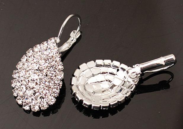 

Free Gift Box Luxury Women Water Drop Pendant Earrings Elegant / Wind Claw Fine Earrings 2020 New / Zircon Earrings Wholesale