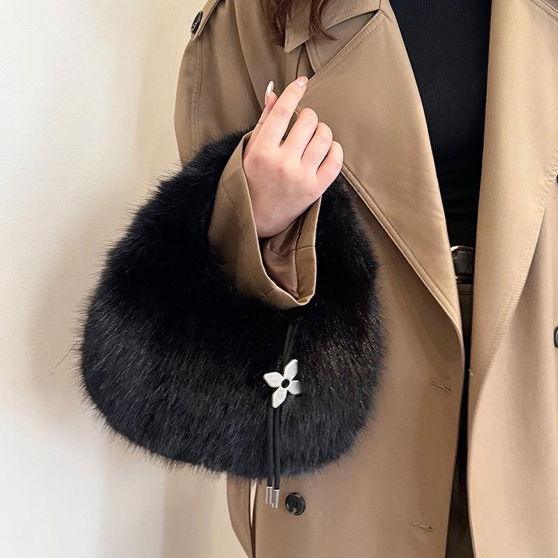 Fashion Trend, High-end Sense, Exquisite Furry Handbag, Black, White and Gray Are Three-color Bags 24 Winter New Models