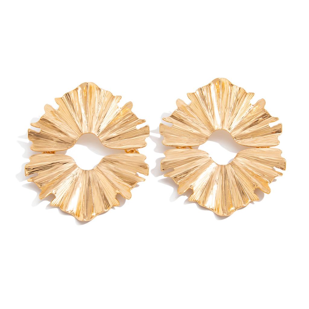 Design Sense Metal Pleated Leaf Stud Earrings Sweet Cool Geometric Smooth Round Earrings