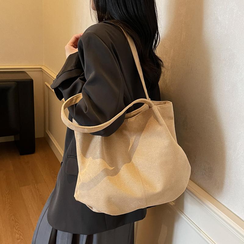 Large Capacity Commuter Bag Retro Women's Shoulder Bag Lightweight Tote Bag