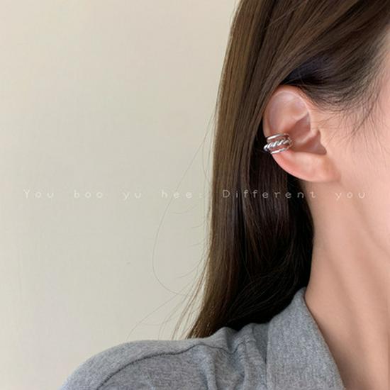 Double Layer Pearl Ear Cuff – No Piercing Needed (2021 Trending Fashion)