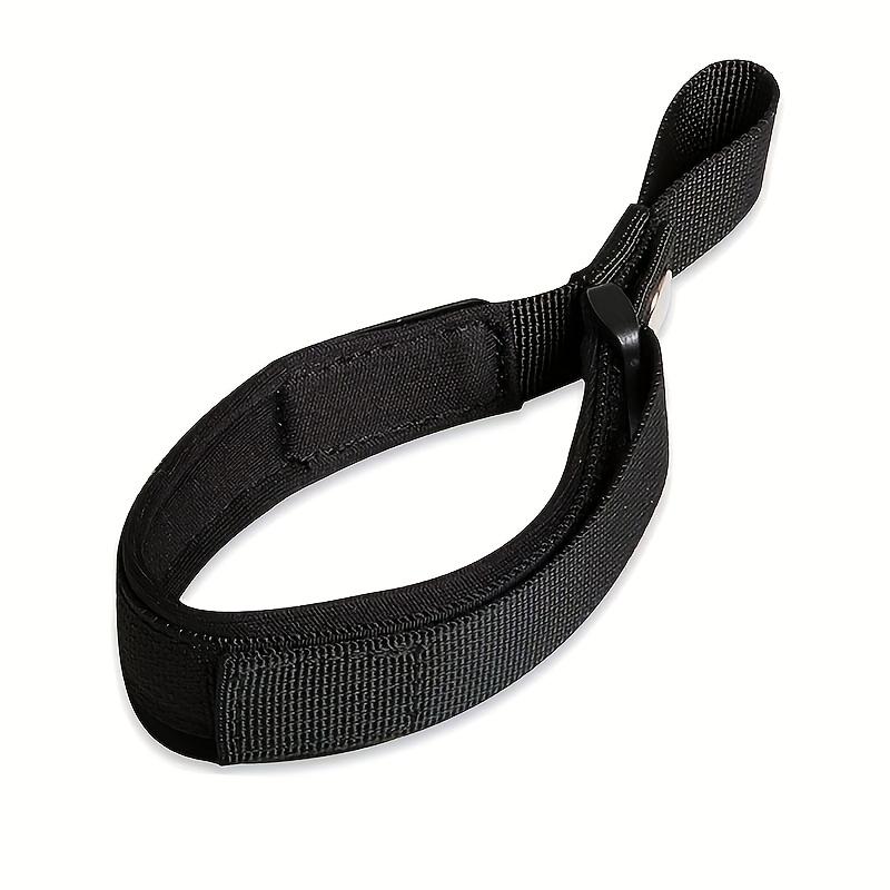 

1PC pet anti-drop bracelet, non-slip adjustable dog leash - easy to take pets out. чорний