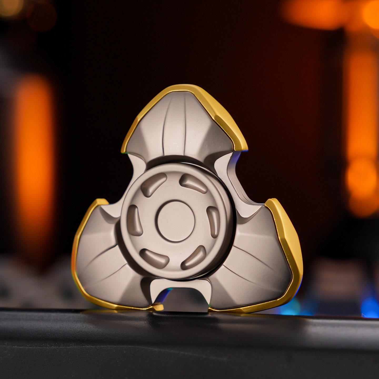 

Alloy Armor-Breaking Magnetic Fidget Spinner EDC Decompression Toy срібний/чорний