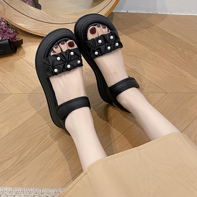 SyfIyno Summer New Pleated Belt Hanging Pearl Women's Sandals Thick Soled Outer Casual Self-adhesive Buckle Beach Shoes Sandals