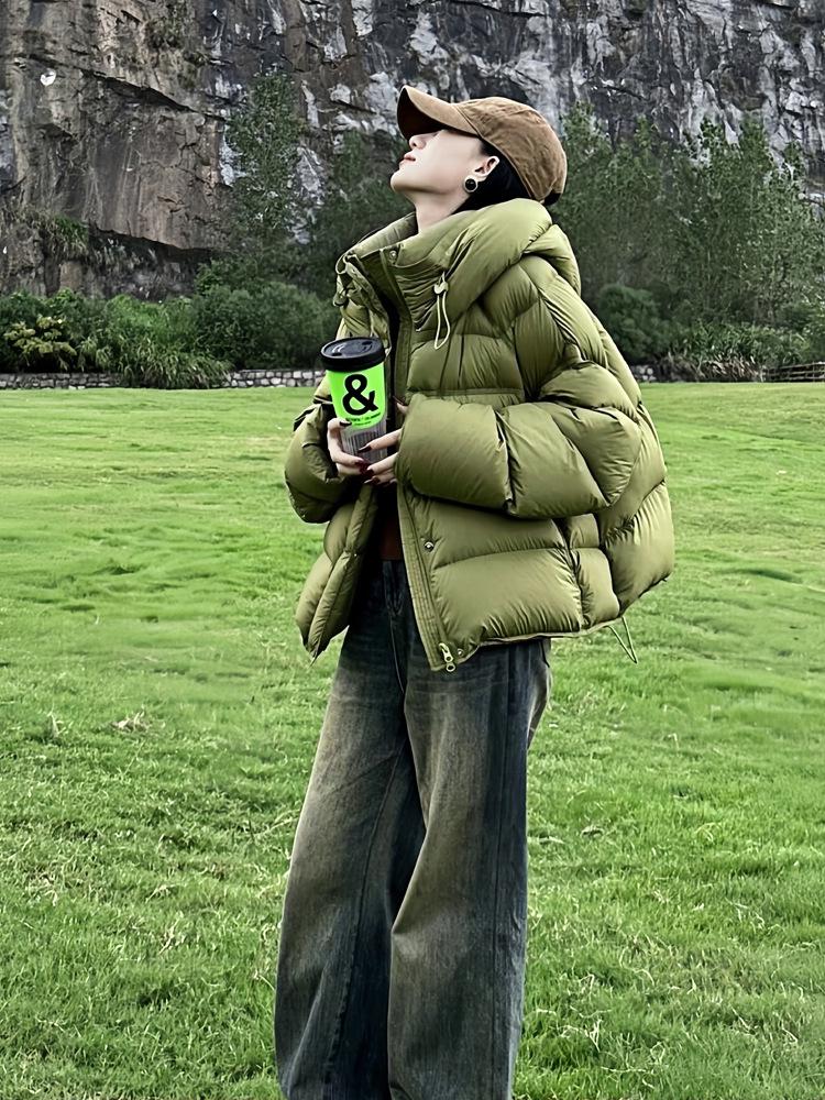 Women's 2025 New Style Short Winter Cotton-Padded Jacket: Stylish, Thickened, Petite Down Coat.