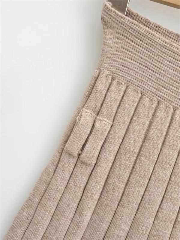 Elegant Korean Style A-Line Knit Skirt: High-Waisted, Slimming, Pleated, Versatile, Age-Reducing - Autumn/Winter 2025 Collection.