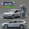 Skoda Superb Legierungs-Automodell Mit Öffnenden Türen Und Lichtern Für Sammler