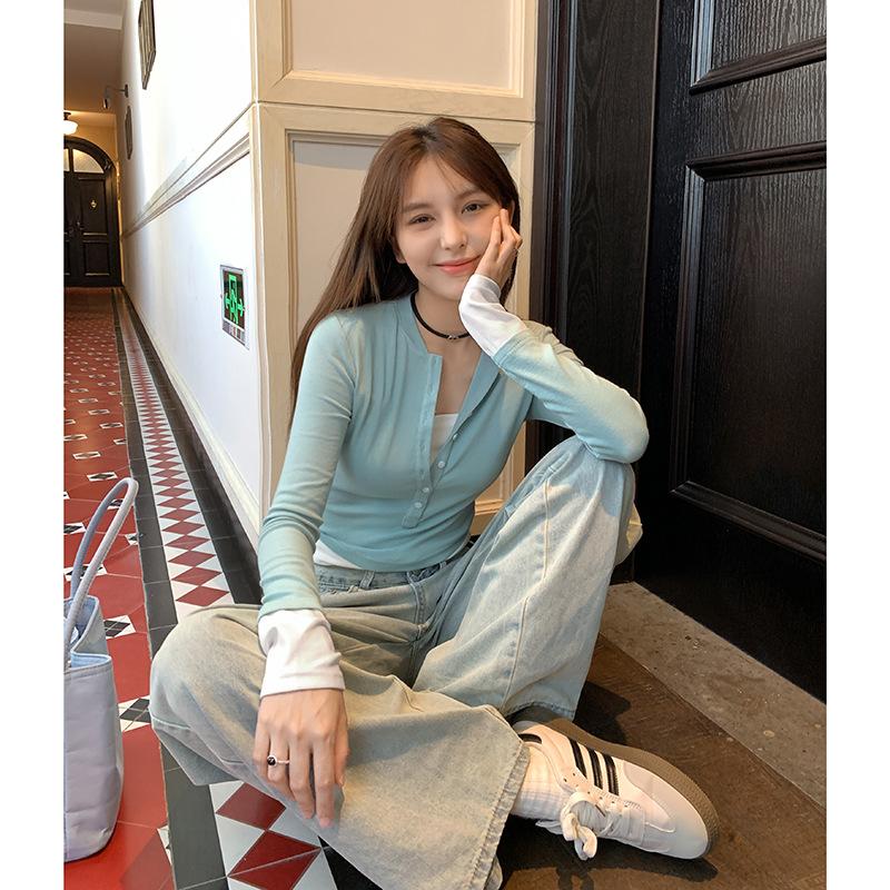 

Лоскутная короткая футболка из двух частей с полуоткрытым воротом и узкими рукавами на правом плече, очень красивый топ с подкладкой XL