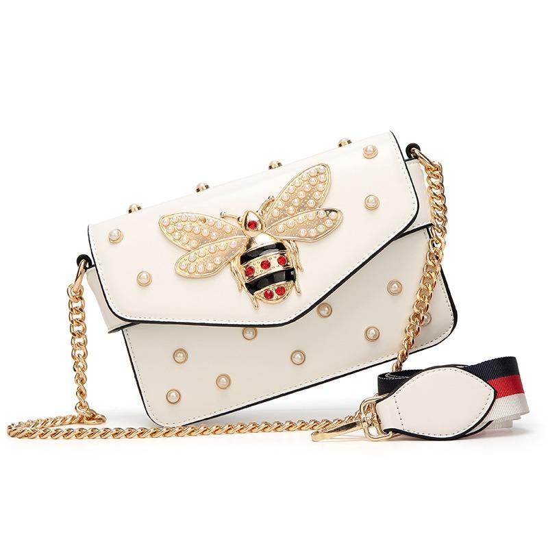 Nuova borsa a forma di ape con perle Borsa a tracolla messenger versatile europea Borsa piccola da donna dolce alla moda