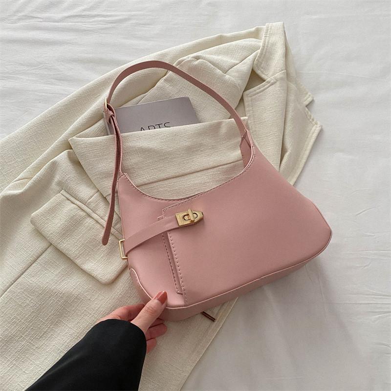 2024 Spring New Casual Street Fashion Shoulder Bag Simple Stylish Commuter Bag