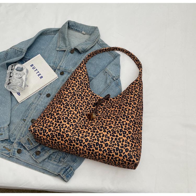 

Корейская версия популярная холщовая сумка с леопардовым принтом женская сумка через плечо большой вместимости сумка для покупок модная трендовая портативная сумка-тоут