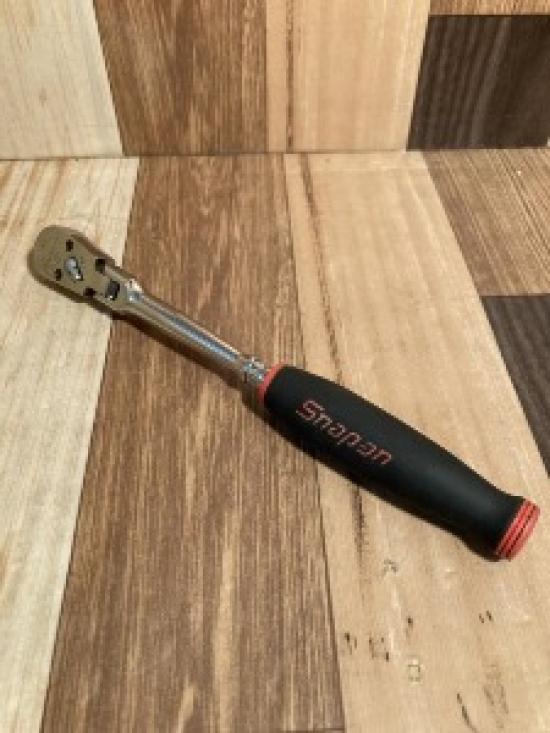 

Трещотка Snap-on 1/4 с поворотной головкой THFL936A КРАСНАЯ