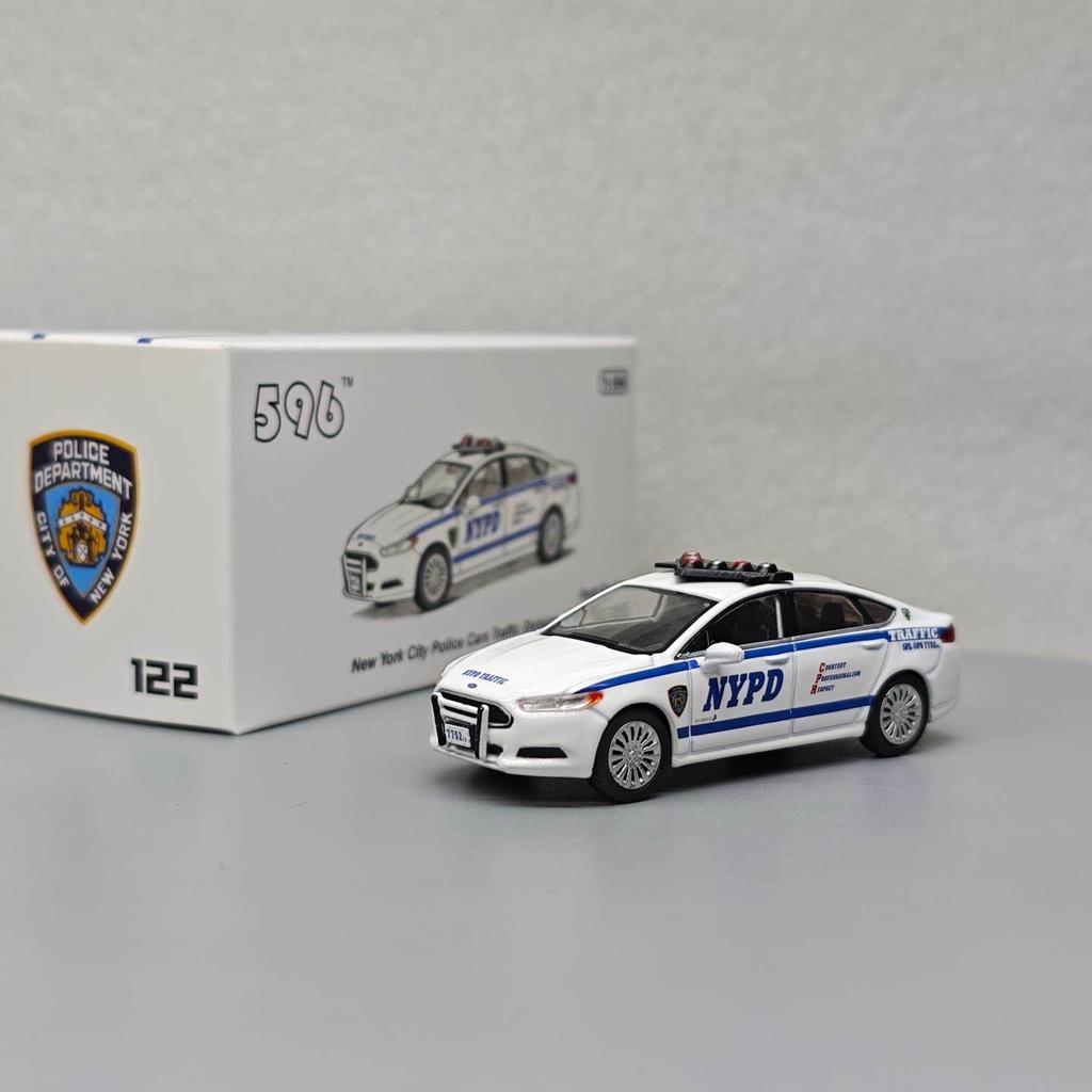 596 1:64 Mondeo TLC Police NYPD Simulation Alloy Mini Car Model Hobby of Collecting Toys and Gifts Decoration