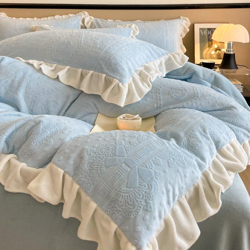 Ins-Stil im koreanischen Stil geschnitztes vierteiliges Bett aus Milchsamt, verdicktes warmes Korallensamt-Winterbettbezugblatt