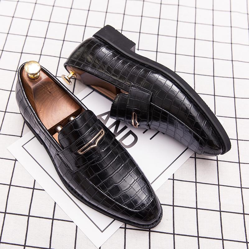 Leather Shoes Men's Business Men's Shoes Youth Korean Version Trend British Large Size Casual Shoes Pointed Hair Stylist Trendy Shoes Men