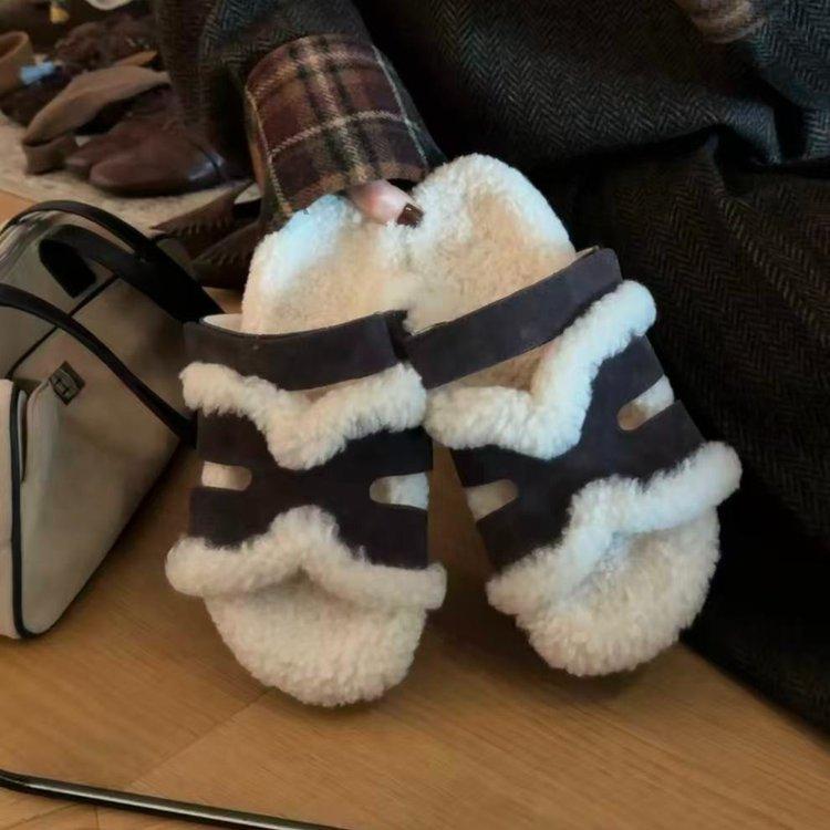 Autumn and winter rolled lamb slippers 2025 autumn new versatile fur integrated warm leisure word with fluff slippers