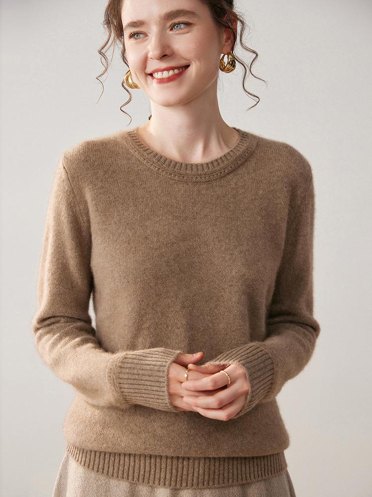 Women's Cashmere Round Neck Sweater - Thickened, Versatile, Loose Knit for Autumn/Winter.
