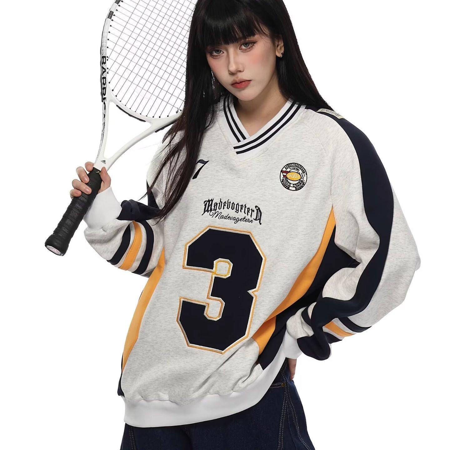 

2025 Autumn/Winter Unisex V-Neck Retro Badge Embroidery Sweatshirt Medium
